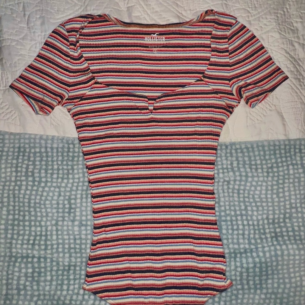 Striped flattering sweet heart hollister bodysuit